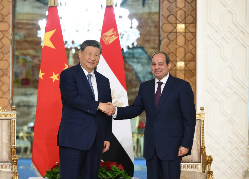 Presidente chinês Xi Jinping com o presidente egípcio Abdel Fattah El-Sisi no Cairo, Egito, em 2 de setembro de 2026.