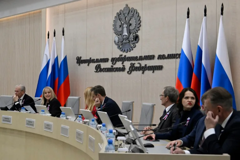Rússia consolida maioria do partido de Putin na Duma e elege dezenas de veteranos da guerra