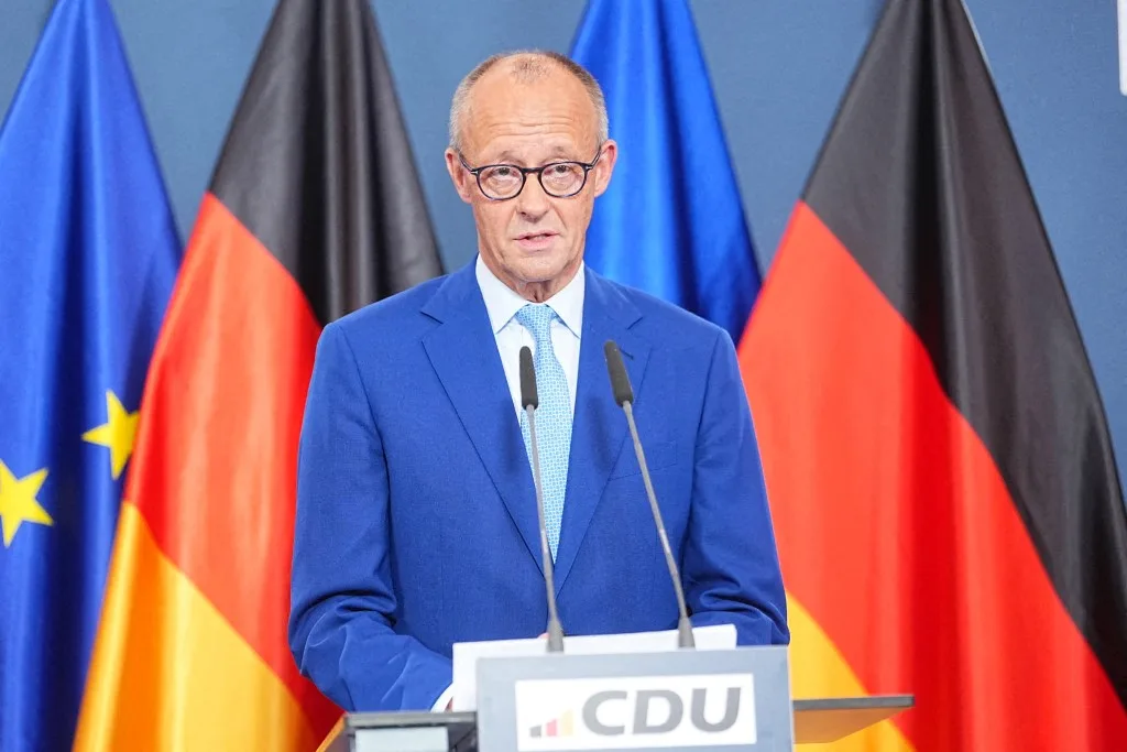 Chanceler Friedrich Merz fez balanço negativo das eleições deste domingo (20) mas diz que permanecerá no governo.