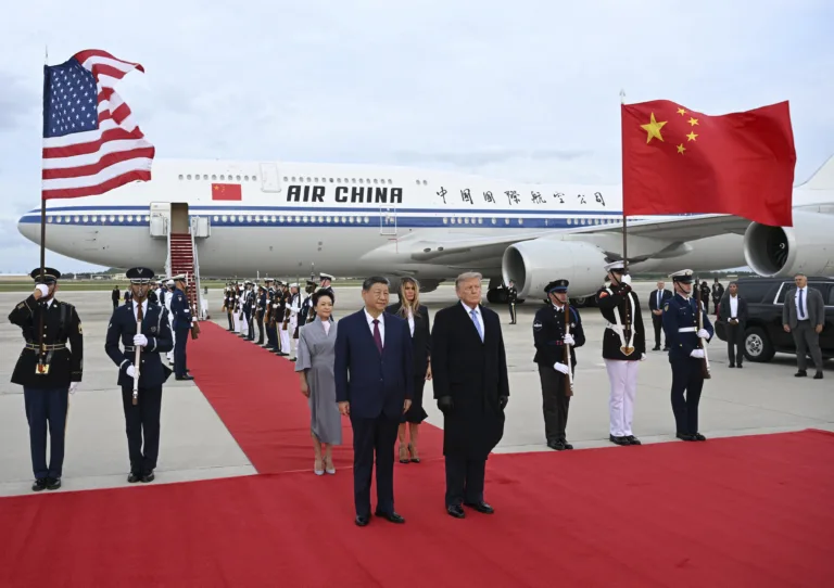 Logo após chegada de Xi Jinping, EUA anuncia prorrogação da trégua comercial até janeiro