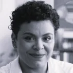Psicoterapeuta, professora, cristã e ativista dos direitos de crianças e adolescentes.