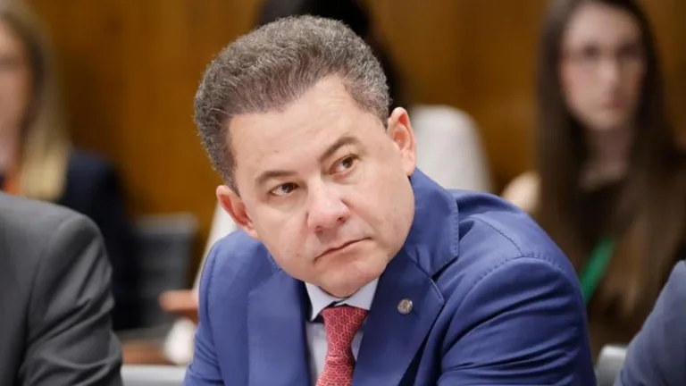 Deputado federal Cezinha de Madureira.
