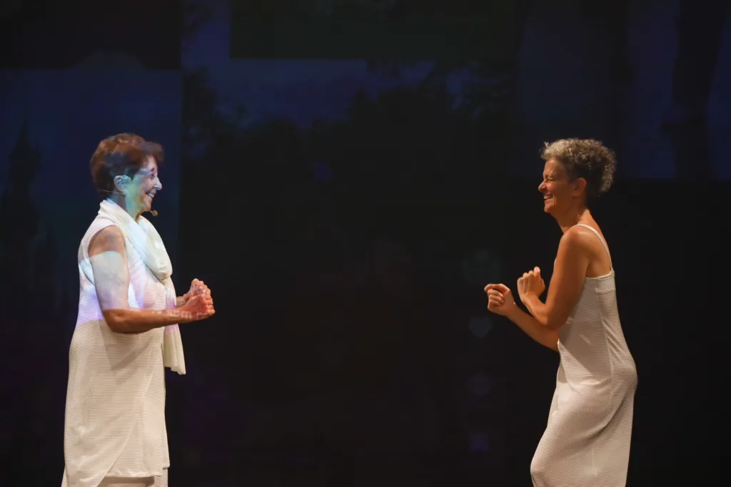 Yara de Cunto divide o palco com Giselle Rodrigues em A Escultura, espetáculo que revisita sua trajetória na dança