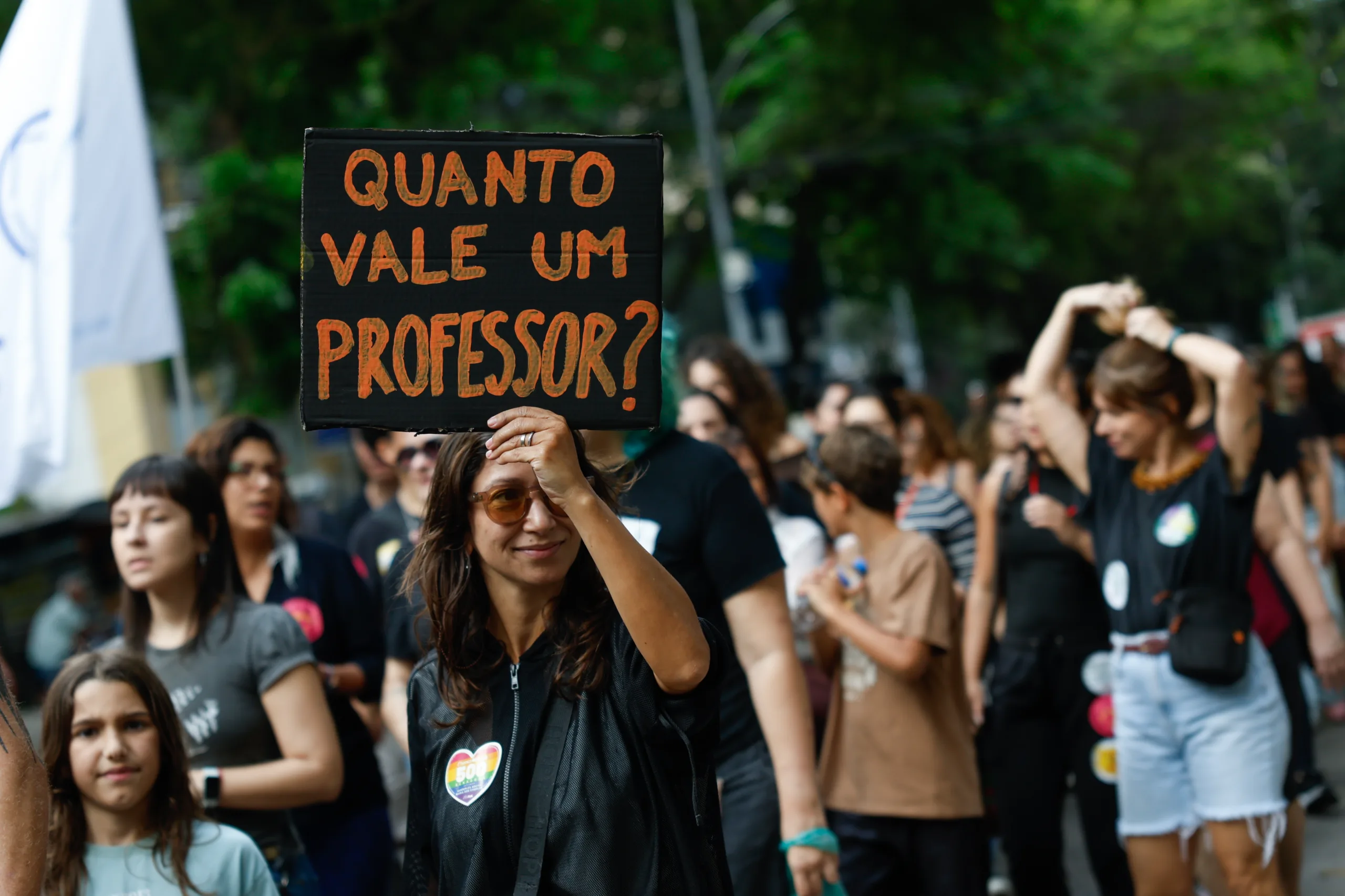 Pesquisa aponta dificuldades crescentes para a renovação do quadro docente da rede de ensino