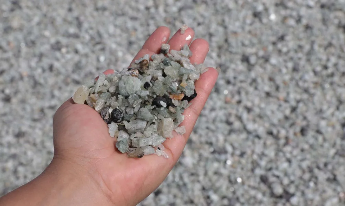 Lítio em extração de minerais