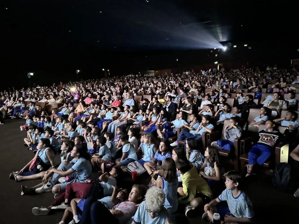 Além das exibições de filmes, o Festival de Brasília do Cinema Brasileiro reúne debates, homenagens e encontros sobre o audiovisual