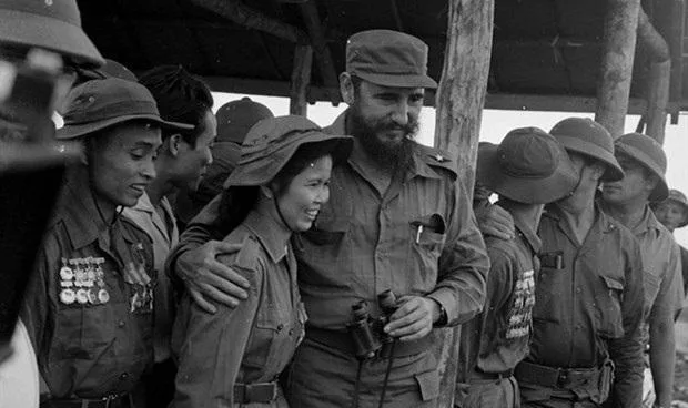 Comandante-em-Chefe Fidel Castro Ruz, em sua primeira visita ao Vietnã, em setembro de 1973