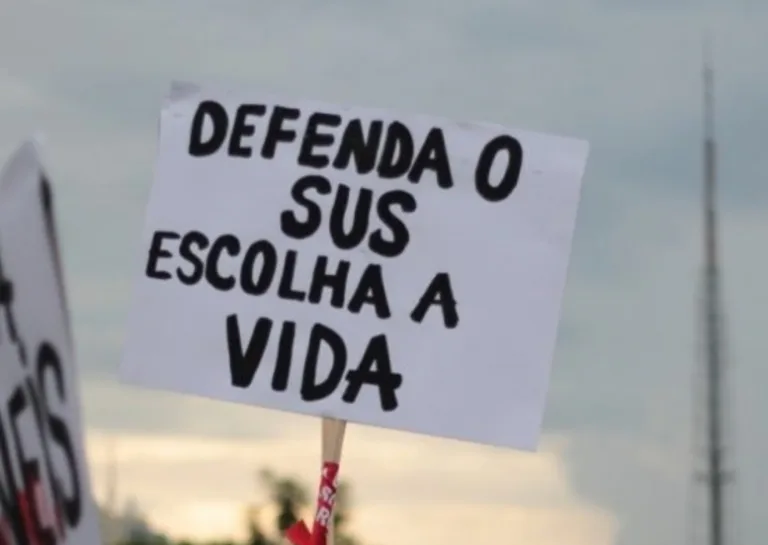 O que são Conselhos de Saúde e qual é o papel deles no SUS?