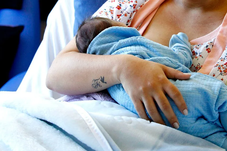 Maternidade lésbica ainda encontra obstáculos de reconhecimento social e jurídico
