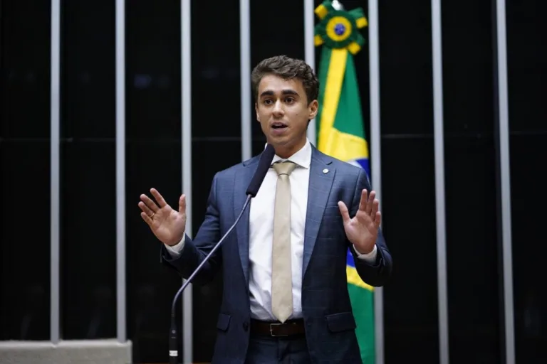 Em áudio, Nikolas Ferreira chama Vorcaro de 'lindão' e pede liberação de ativo de minério