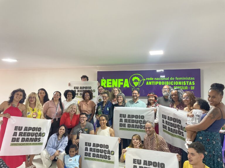 Campanha lançada em Brasília cobra aprovação de política nacional de redução de danos