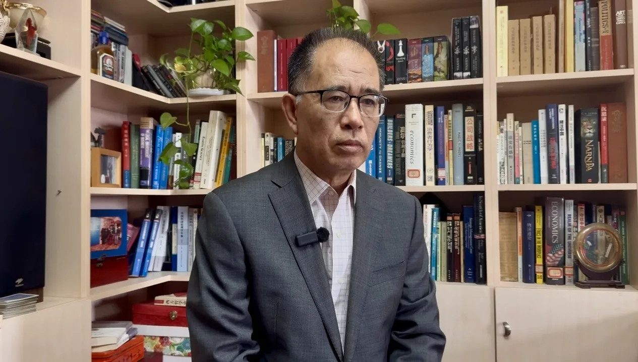 Liu Baocheng, professor da Universidade de Negócios Internacionais e Economia da China (UIBE) e diretor do Centro de Ética Empresarial Internacional, durante entrevista ao Brasil de Fato em Pequim.