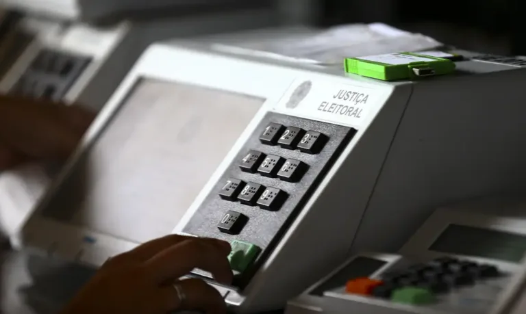Instituto Justiça Fiscal alerta para riscos de promessas de redução de impostos nas eleições