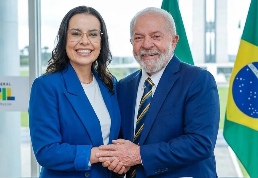 Juliana Brizola e Lula encabeçam as chapas apoiadas pelo manifesto, ao lado de Edegar Pretto e Geraldo Alckmin