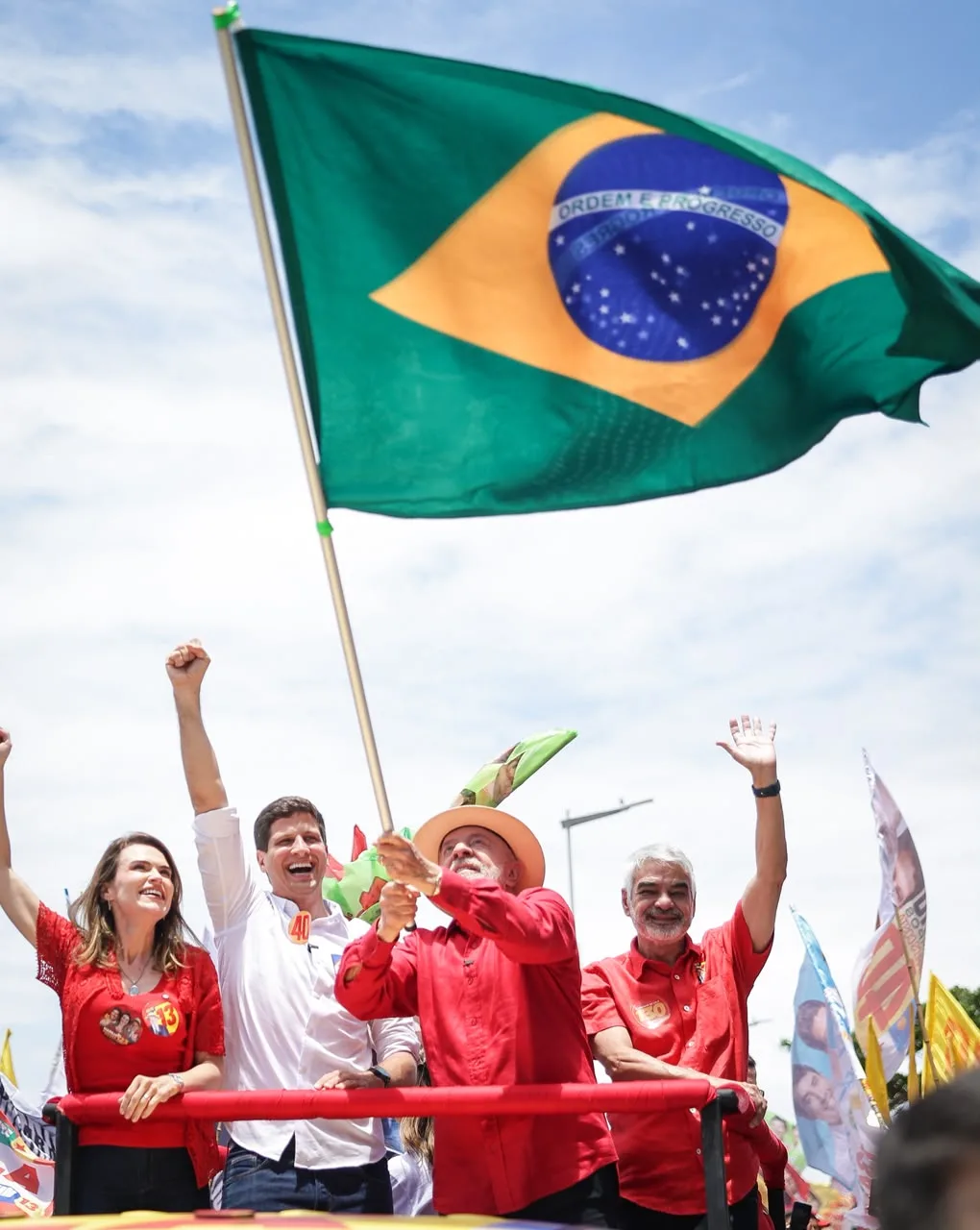 Real Time: um terço dos eleitores de Lula em Pernambuco se dizem indecisos na pesquisa espontânea