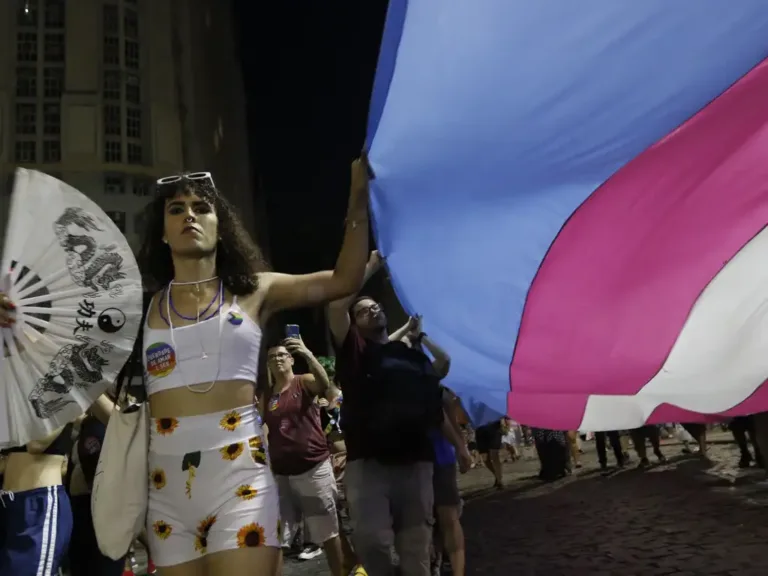 Marcha Trans & Travesti ocupa centro do Rio neste sábado em defesa de direitos e democracia