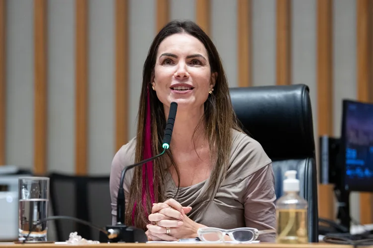 Paula Belmonte (PSDB), candidata ao governo do DF, tem o maior patrimônio declarado entre os parlamentares analisados, com R$ 10,8 milhões em bens em 2026