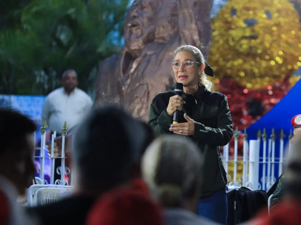 A primeira-dama e deputada nacional Cilia Flores tem 69 anos e sofre de graves problemas cardíacos.