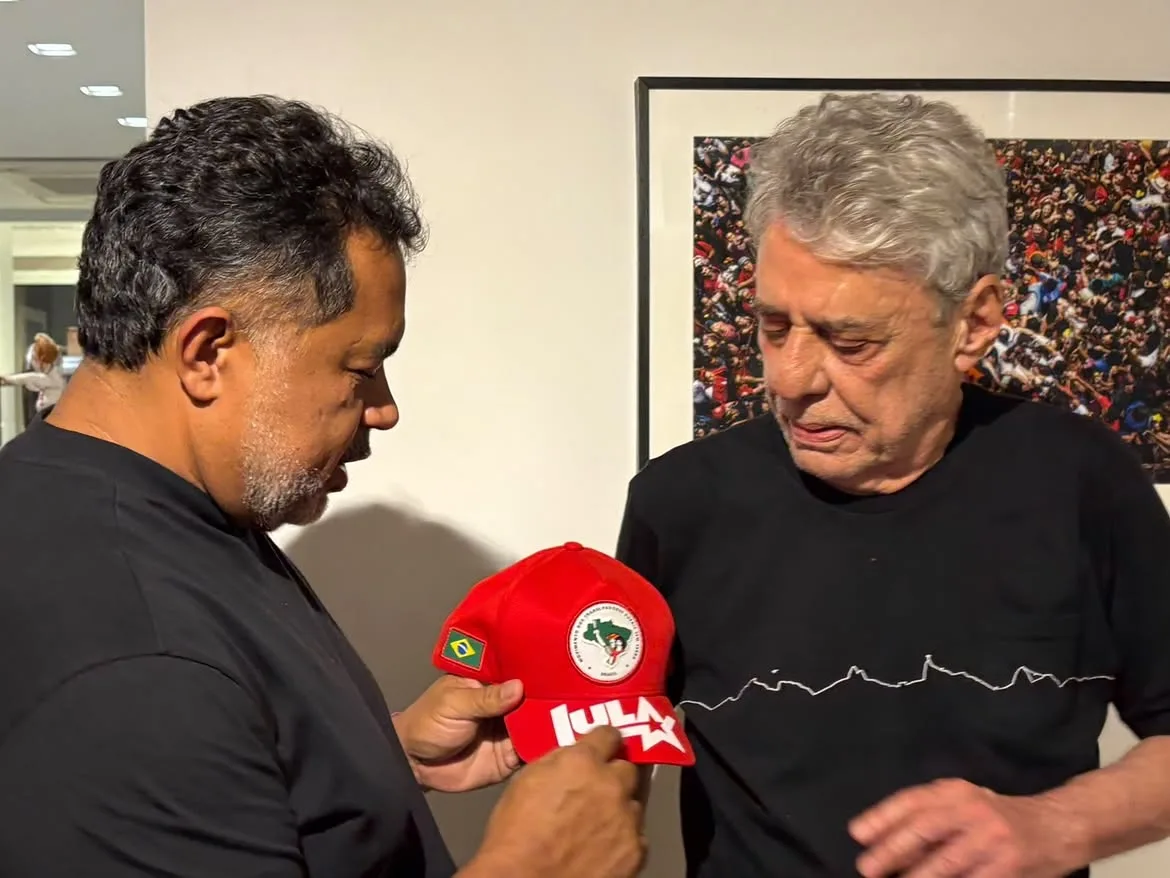 João Paulo Rodrigues, da direção nacional do MST, prestou apoio a Chico Buarque após episódio de ameaça