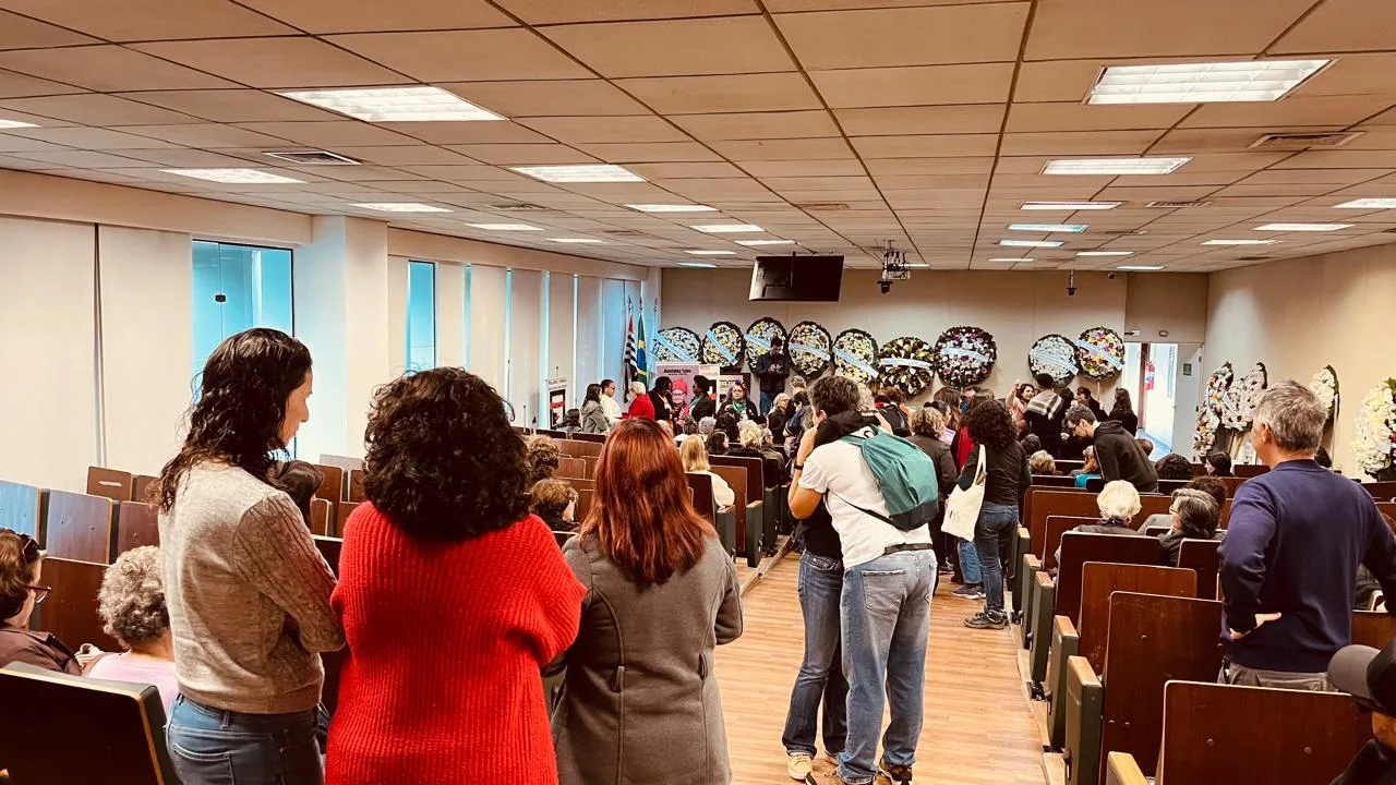 Velório da ativista Amelinha Teles, na reitoria da Unifesp