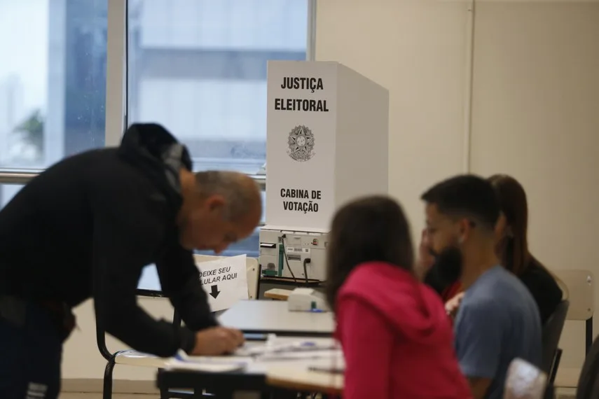Debate na UnB abre espaço para que candidaturas ao GDF apresentem suas propostas à comunidade universitária