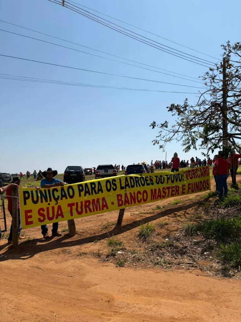 A ocupação começou na manhã de domingo (30), em uma área de 96,76 hectares na Fazenda Bom Jardim.