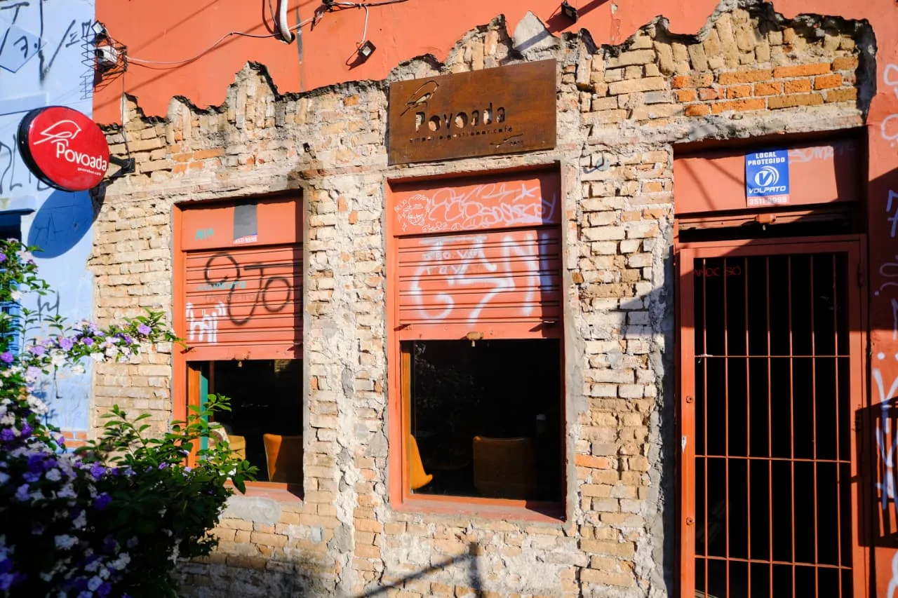 Povoada Gastrobar, na Cidade Baixa