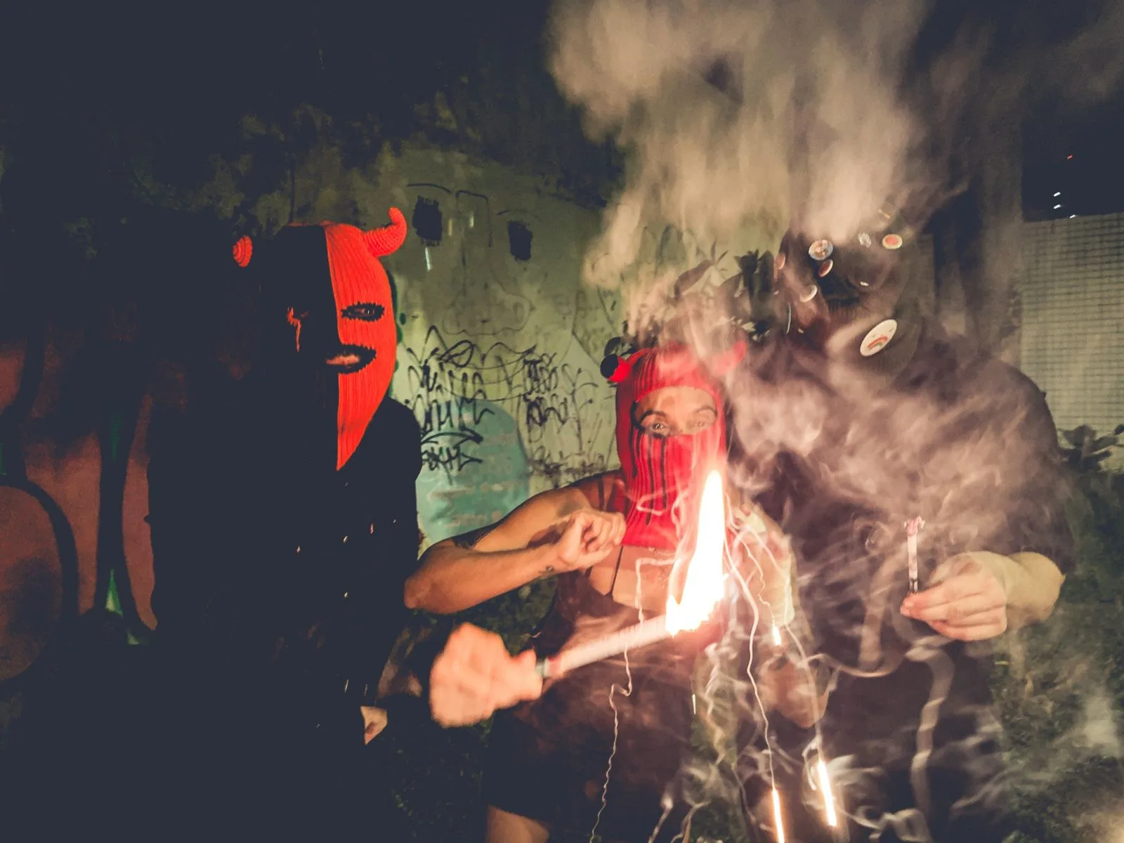 Apresentações começam a partir das 19 horas, no Darkside Studio