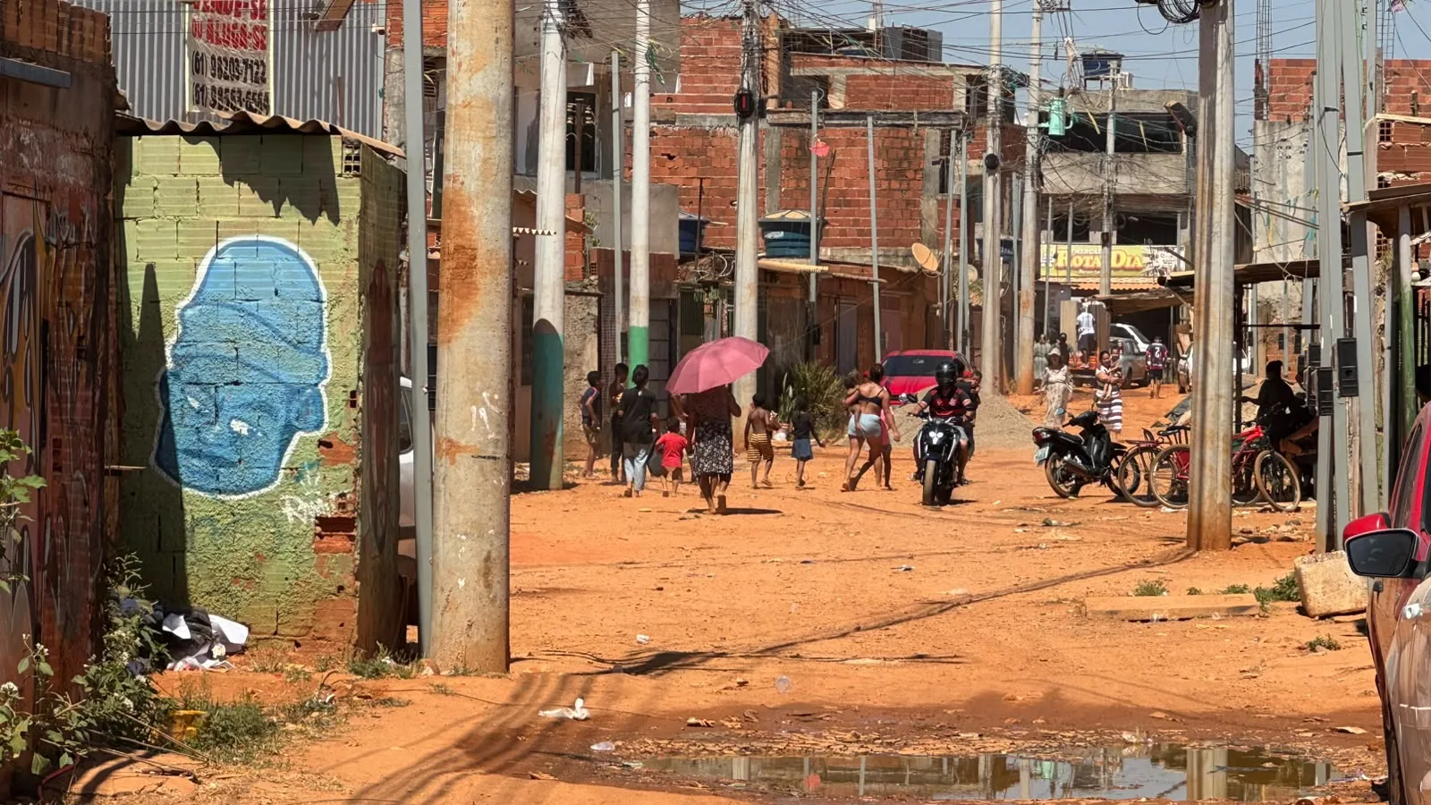 Cidade Estrutural, no Distrito Federal, abriga a ARIS Estrutural, uma das 56 Áreas de Regularização de Interesse Social incluídas na Carta-Compromisso do Movimento Vida & Água para as eleições de 2026.