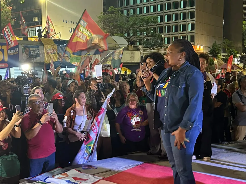 Margareth Menezes, participou do encontro e falou sobre a importância das políticas culturais e da defesa da soberania brasileira
