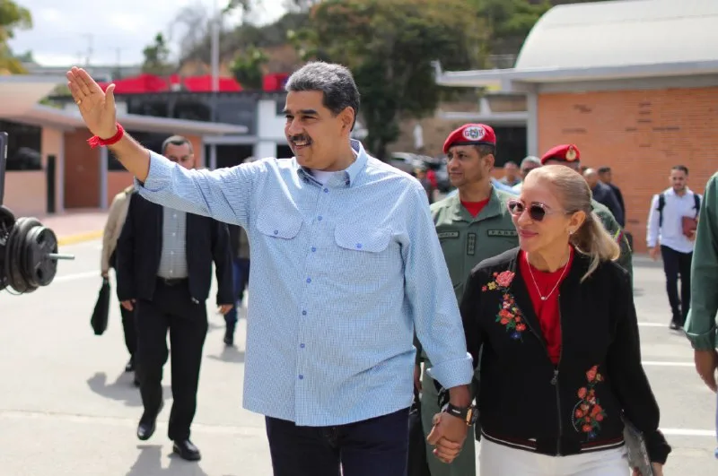 Presidente Nicolás Maduro e sua esposa, a deputada nacional Cilia Flores.