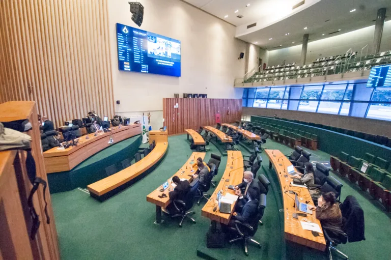 Veja quem são os 24 deputados distritais eleitos no DF