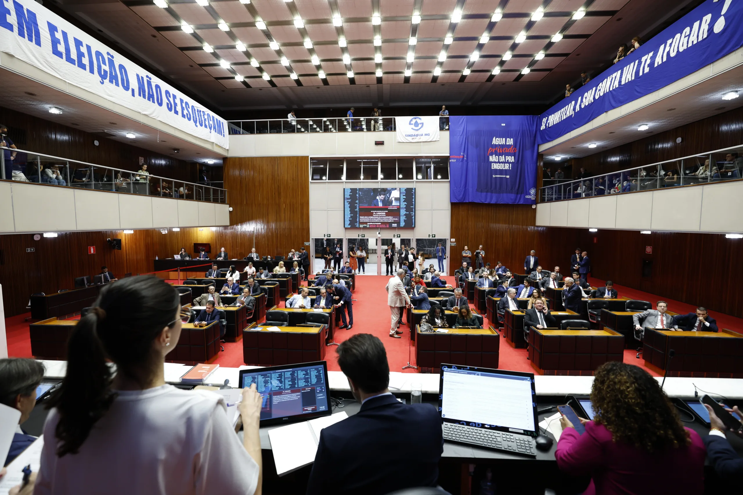 Fato que chama a atenção dos especialistas é o índice de renovação da Casa para a próxima legislatura, que ficou em 31,2%, e é considerado baixo
