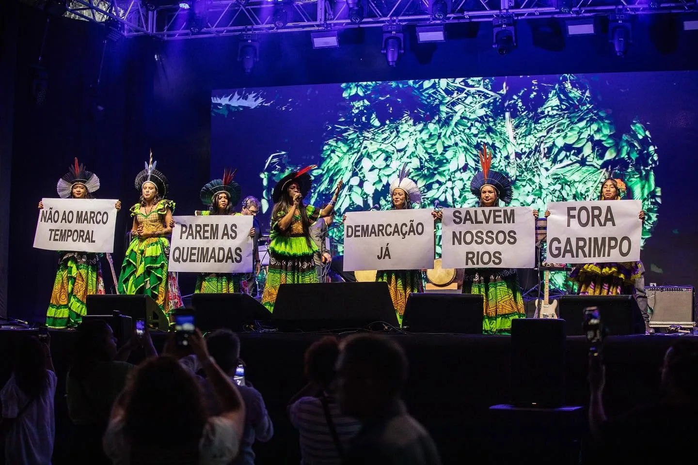 Suraras do Tapajós, primeiro grupo de carimbó formado por mulheres indígenas do Brasil, percorre dez cidades gaúchas em outubro