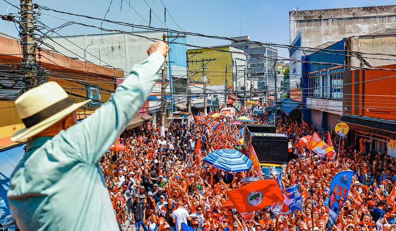 Presidente Lula durante ato de campanha em São Miguel Paulista, na zona leste de São Paulo, em 26 de setembro