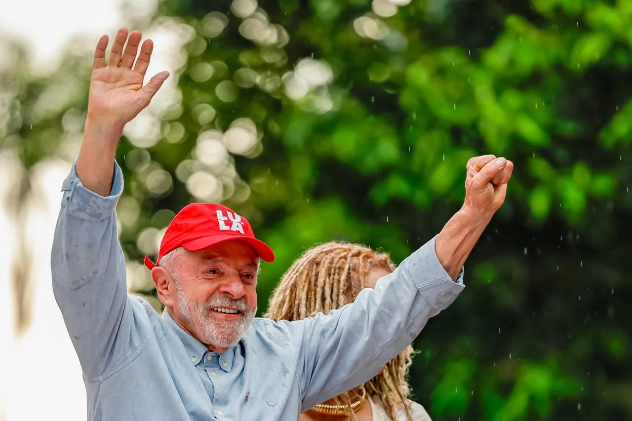 "Lula m Belo Horizonte: O Brasil Pronto Pra Mais", realizado na Praça da Liberdade, Belo Horizonte