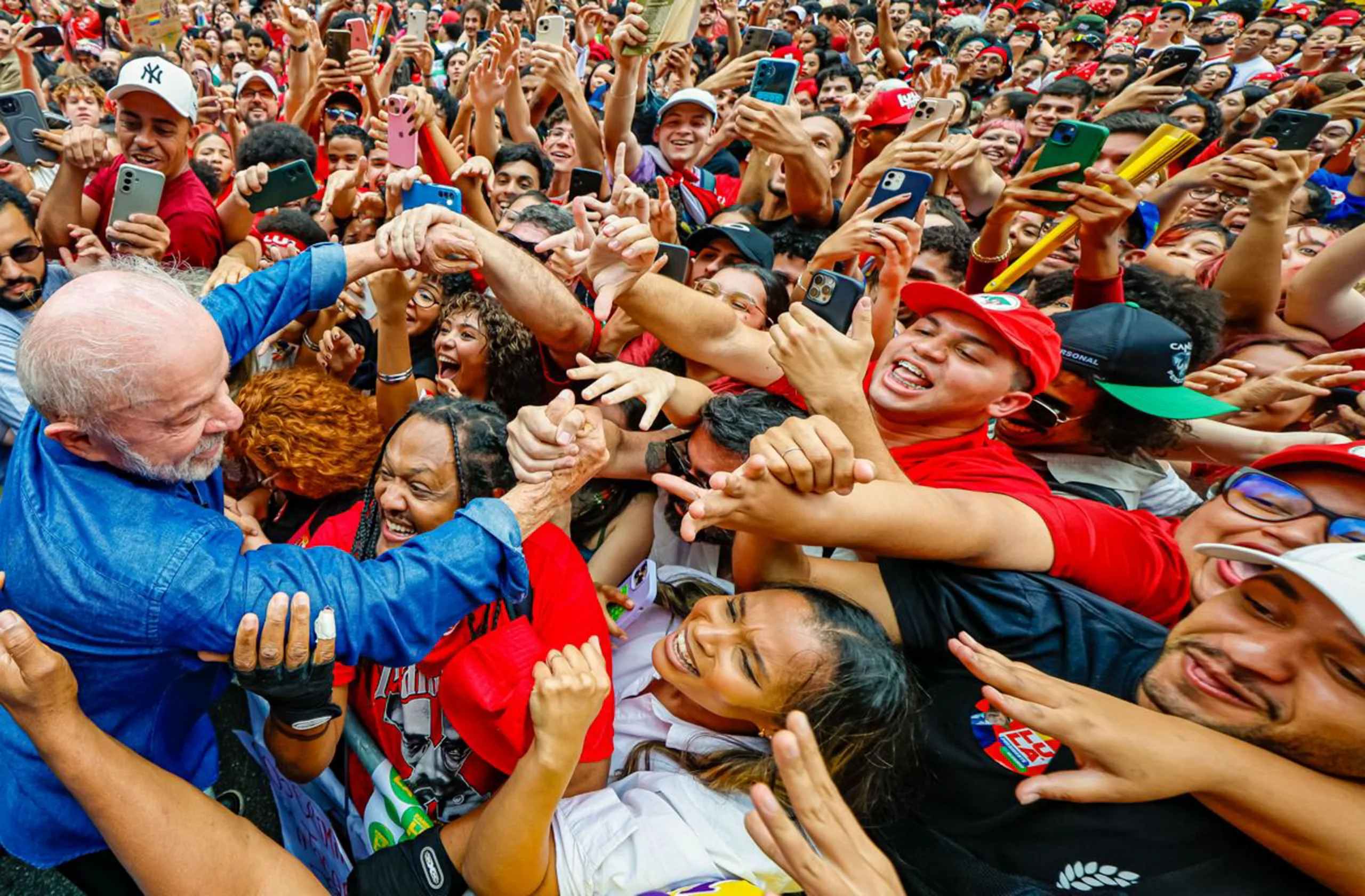 Presidente da República, Luiz Inácio Lula da Silva, durante ato ”Lula em São Paulo, O Brasil Pronto Pra Mais” na Avenida Paulista, em São Paulo - SP.