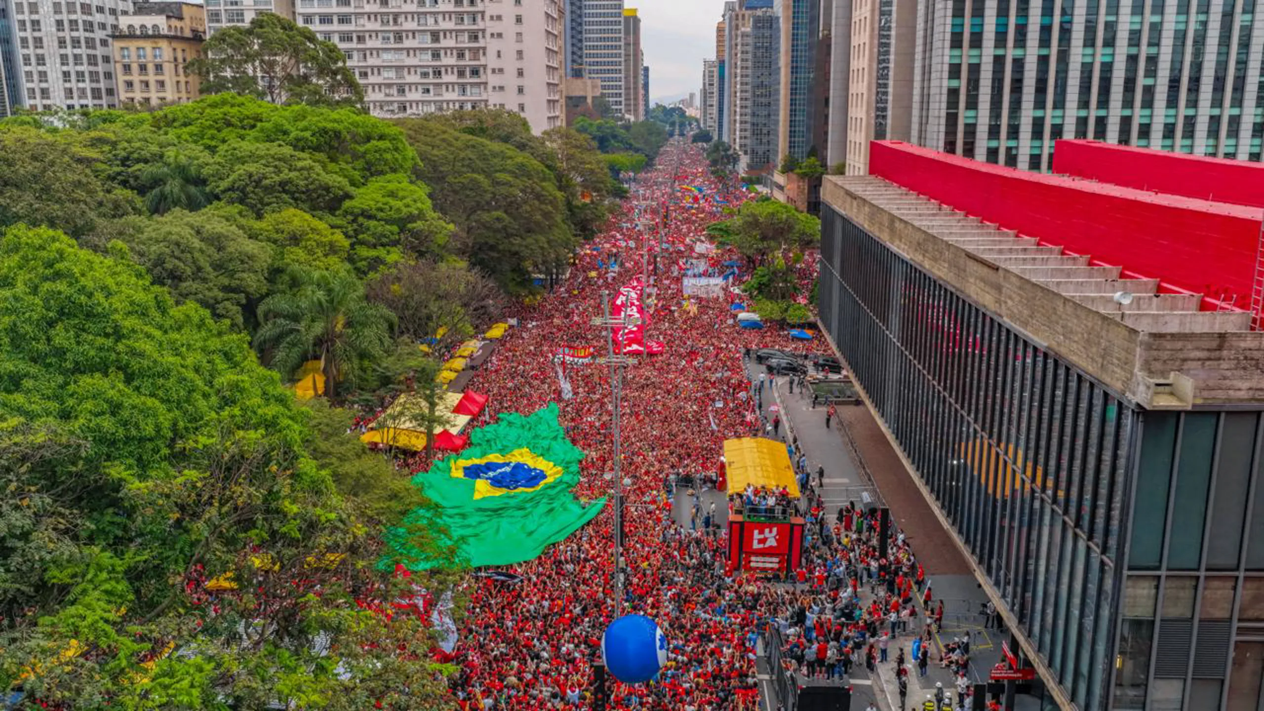 Presidente da República, Luiz Inácio Lula da Silva, durante ato ”Lula em São Paulo, O Brasil Pronto Pra Mais” na Avenida Paulista, em São Paulo - SP.
