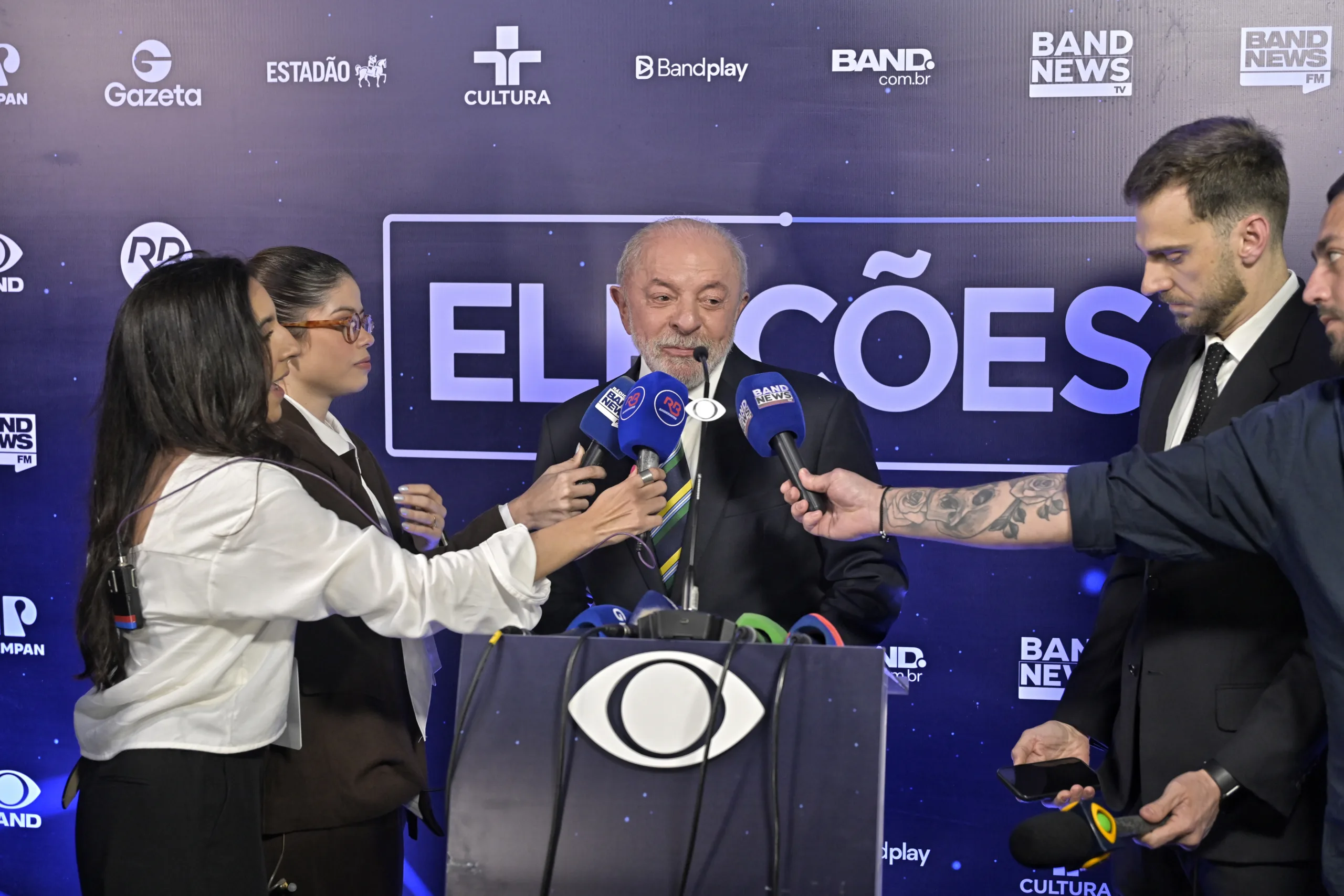 O presidente Lula participa de debate da Band
