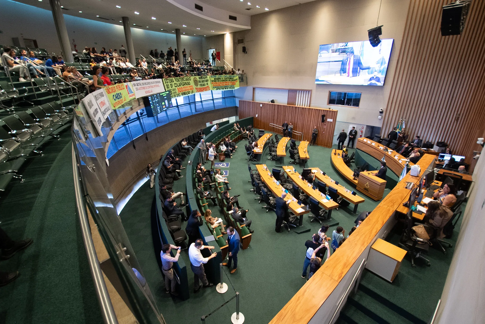 Plenário da Câmara Legislativa do Distrito Federal (CLDF) durante sessão ordinária nesta terça-feira (20). A falta de quórum impediu a votação dos projetos previstos na ordem do dia