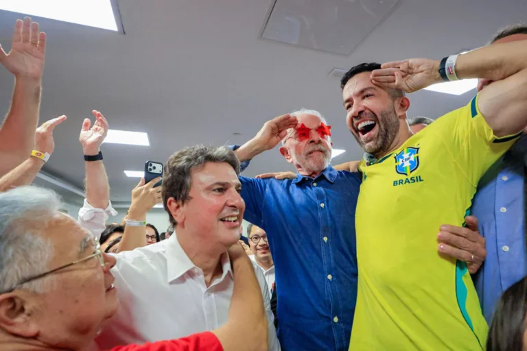 Lula fala pela 1ª vez após vitória: 'Vamos mudar o jeito de governar, fazer o povo participar'