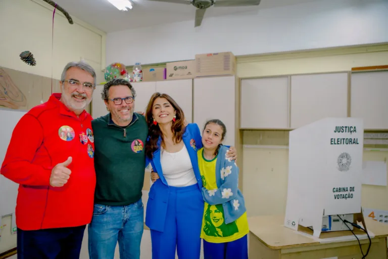 Candidatos ao Senado pelo RS votam em Porto Alegre e no interior