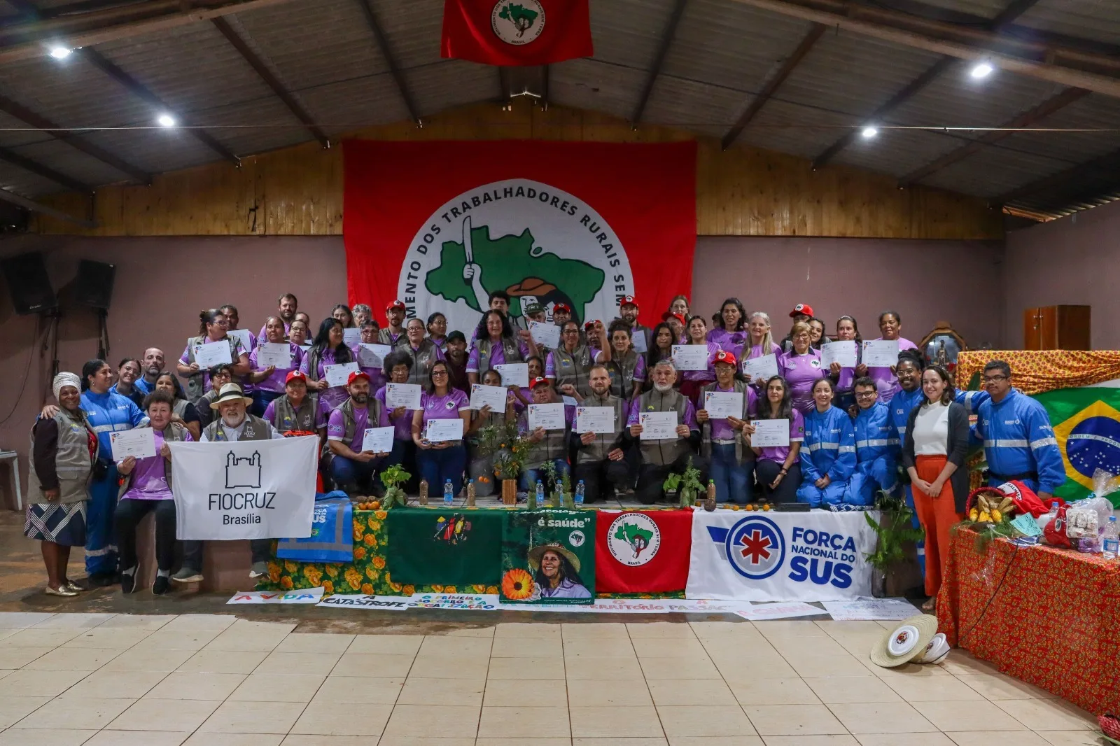 Formatura do curso inédito no Brasil foi realizada no espaço comunitário do assentamento 8 de Junho, em Laranjeiras do Sul (PR).