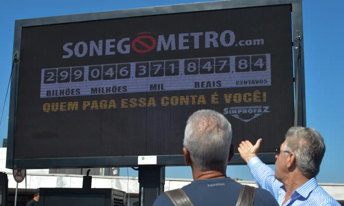 'Sonegômetro' registra o valor de impostos sonegados no Brasil