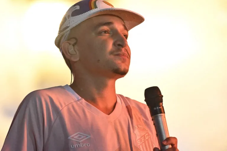 O cantor João Gomes