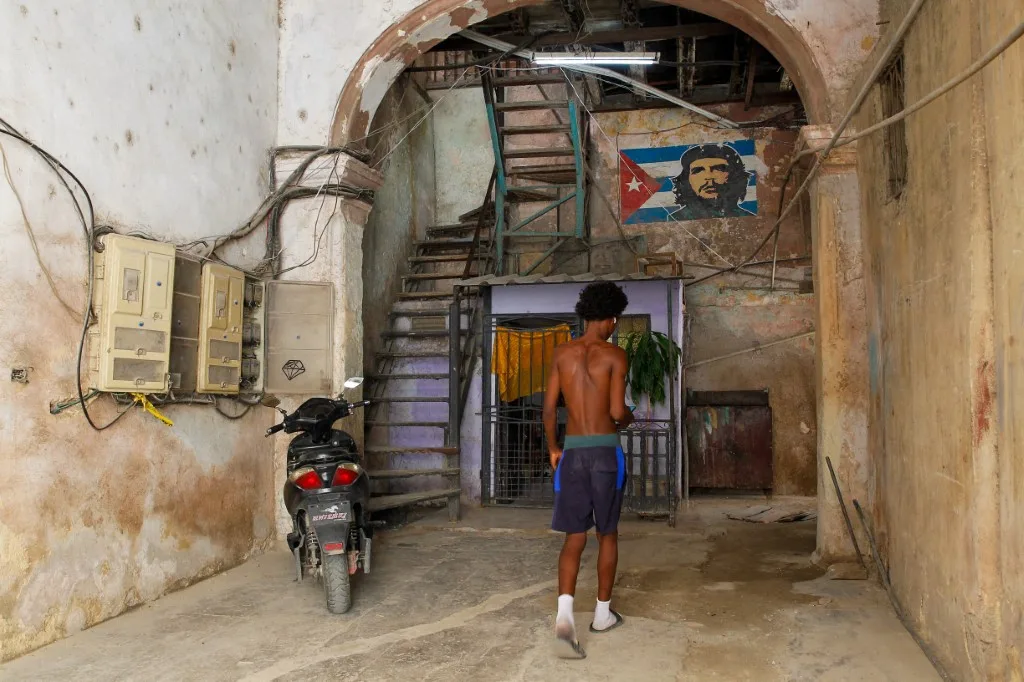 Aniversário da captura do guerrilheiro revolucionário Ernesto "Che" Guevara pelo Exército boliviano, marcando o fim da vida de um homem que permanece um ícone revolucionário tanto na ilha quanto no mundo. Havana, Cuba, 8 de outubro de 2026.