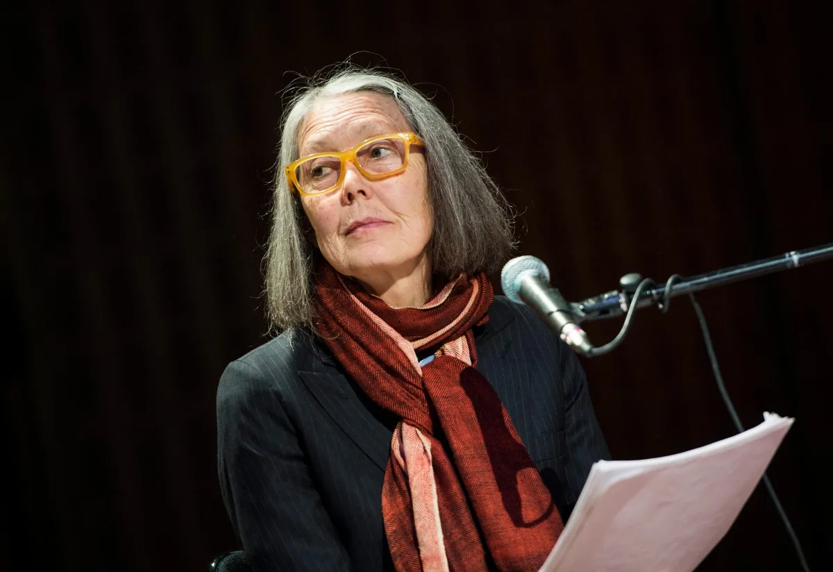 A escritora canadense Anne Carson, vencedora do Prêmio Nobel de Literatura de 2026