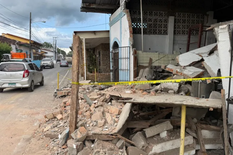 Danos leves em Penonomé, no centro do Panamá, após o terremoto desta sexta-feira (9)