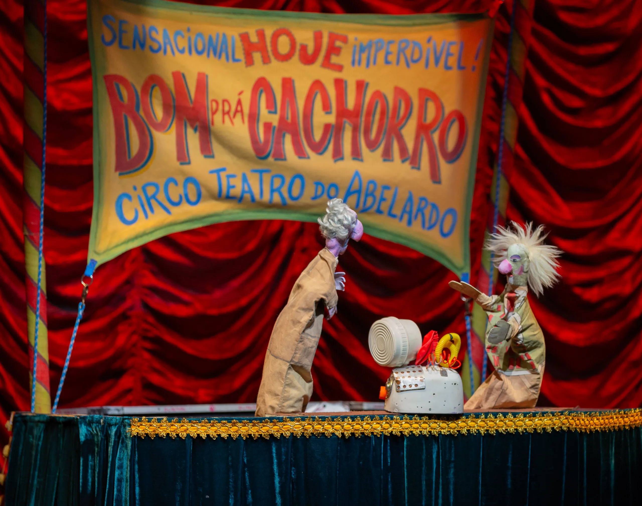 Apresentação da Mostra Teatro de Bonecos do RS reúne público em uma das cidades participantes