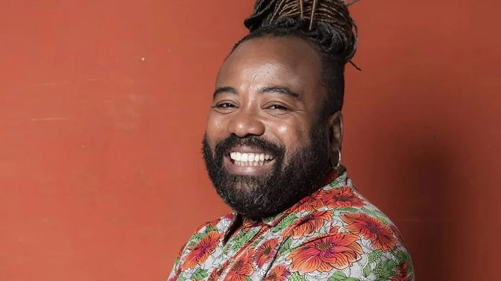 Rodrigo França, diretor artístico do musical sobre Jorge Aragão, que deve estreiar em 2027.